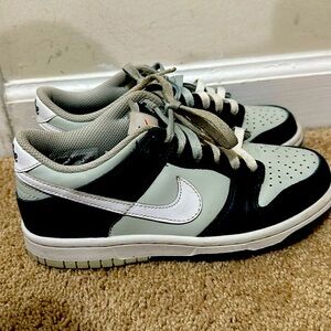 Nike Dunks Low Premium Split Deep Jungle/White